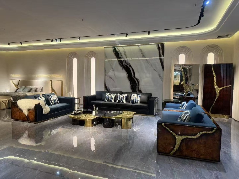 The secret of craftsmanship in high-end furniture factories: how to conquer the elite class with century-old craftsmanship?