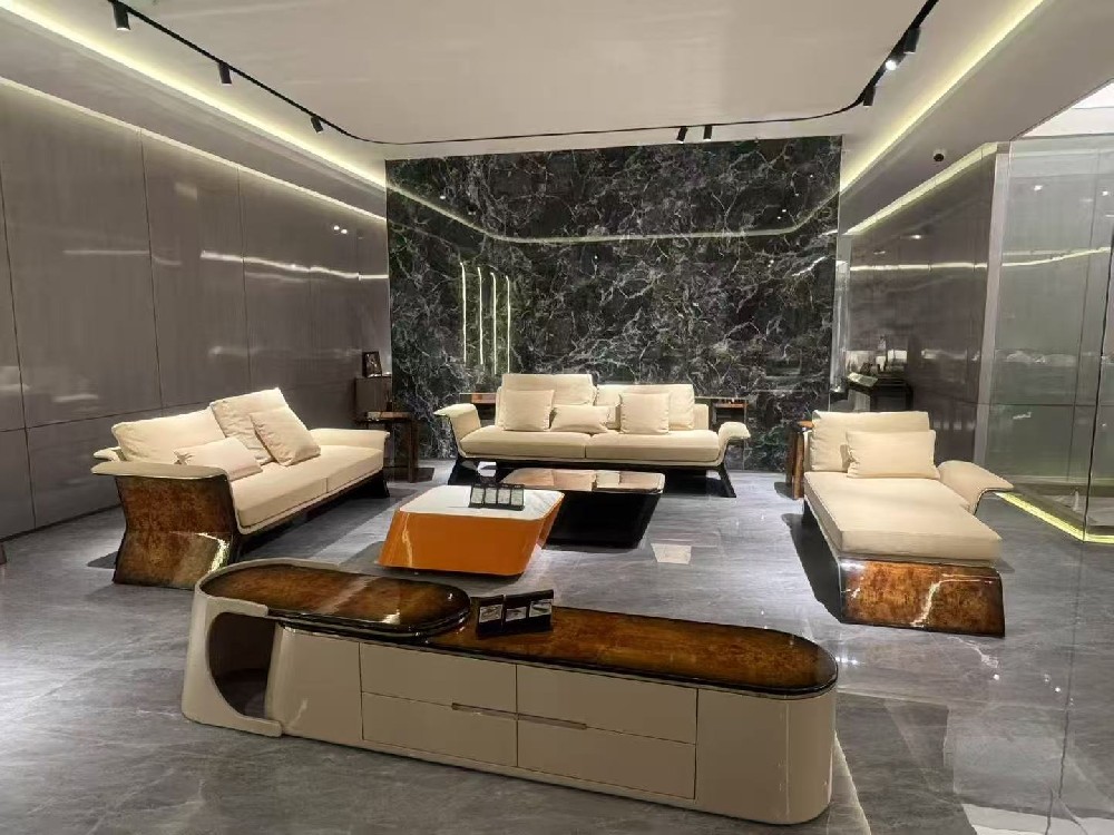 Private customization: identity narrative beyond functionality