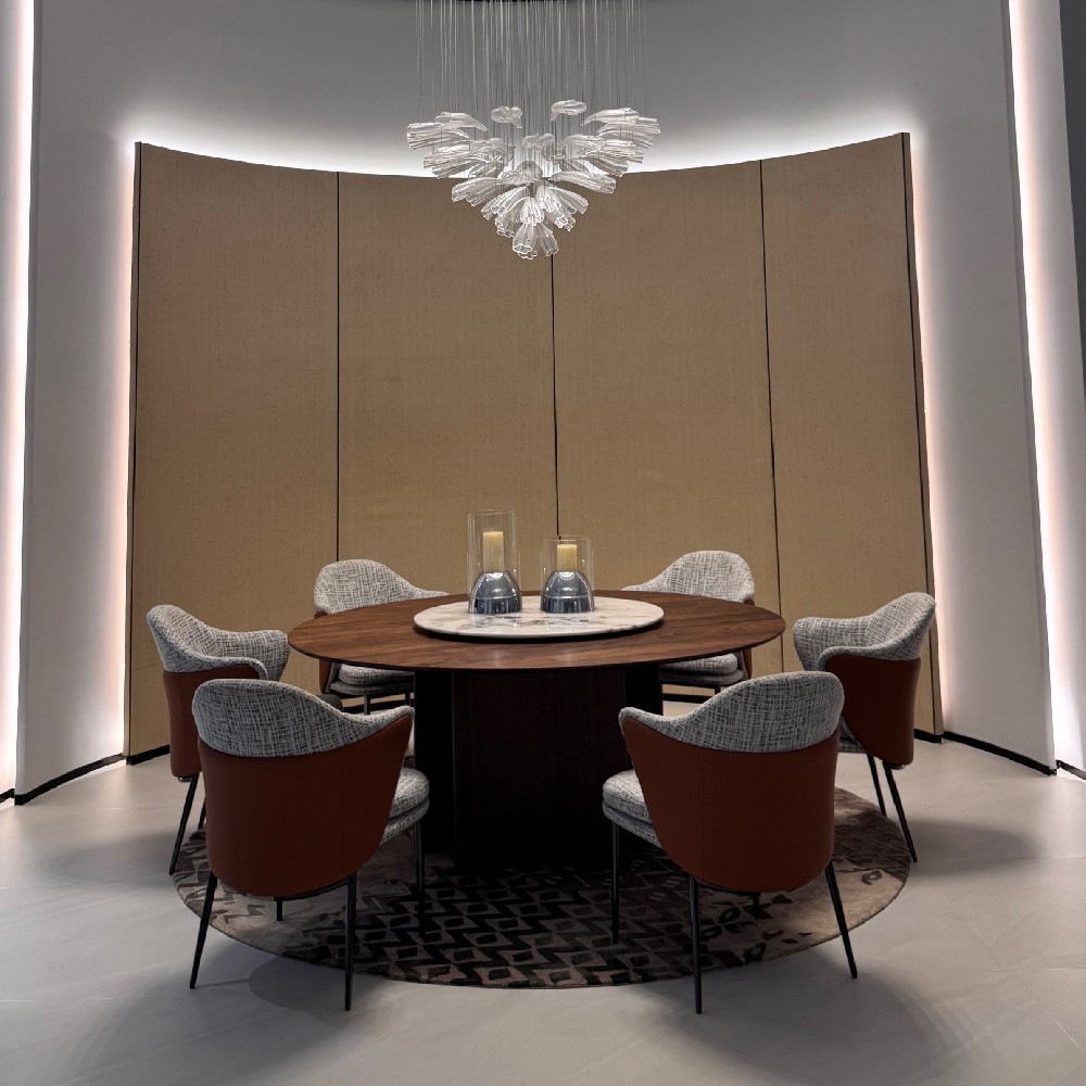 Italian light luxury style